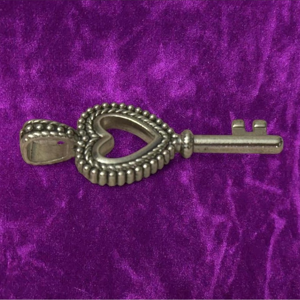Lia Sophia Silver Skeleton Key Heart for Necklace Pendant Burnished Gothic Charm - Picture 2 of 2